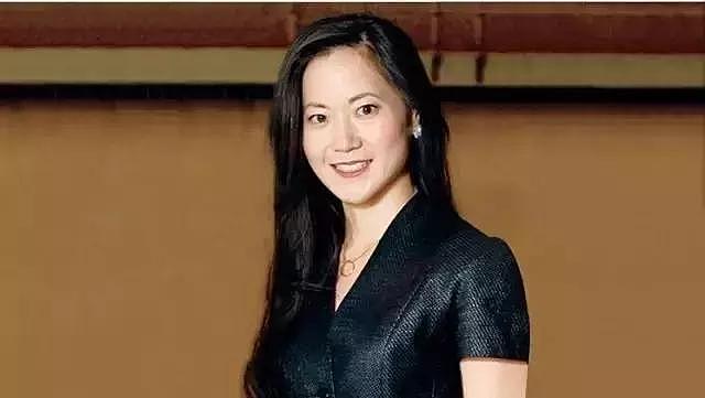 美国任命首位华人部长，火的却是她妹：脸书背后老板娘美国女船王