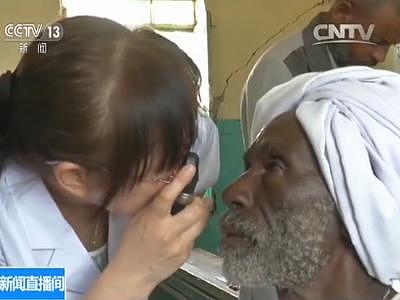 中国援苏丹医疗队赴苏丹达马津市黑吉热村义诊