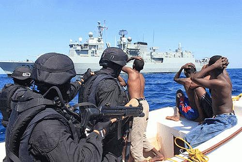 索马里海盗5年来首次劫持油船遭击退 一艘印商船被劫走