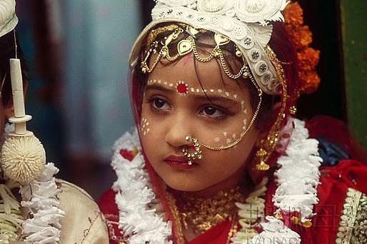 6岁结婚，8岁离婚，揭秘印度残忍的童婚习俗