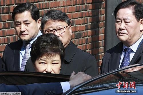 朴槿惠被正式拘捕 韩司法界：最多或获刑45年