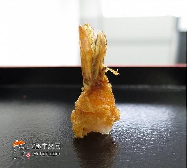 近7成日本人会吃掉炸虾的尾巴 日本网民：虾尾里有屎