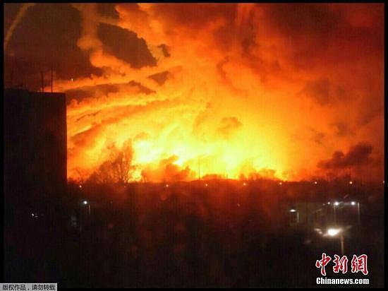 外媒：乌军火库爆炸事故造成损失或达110亿美元
